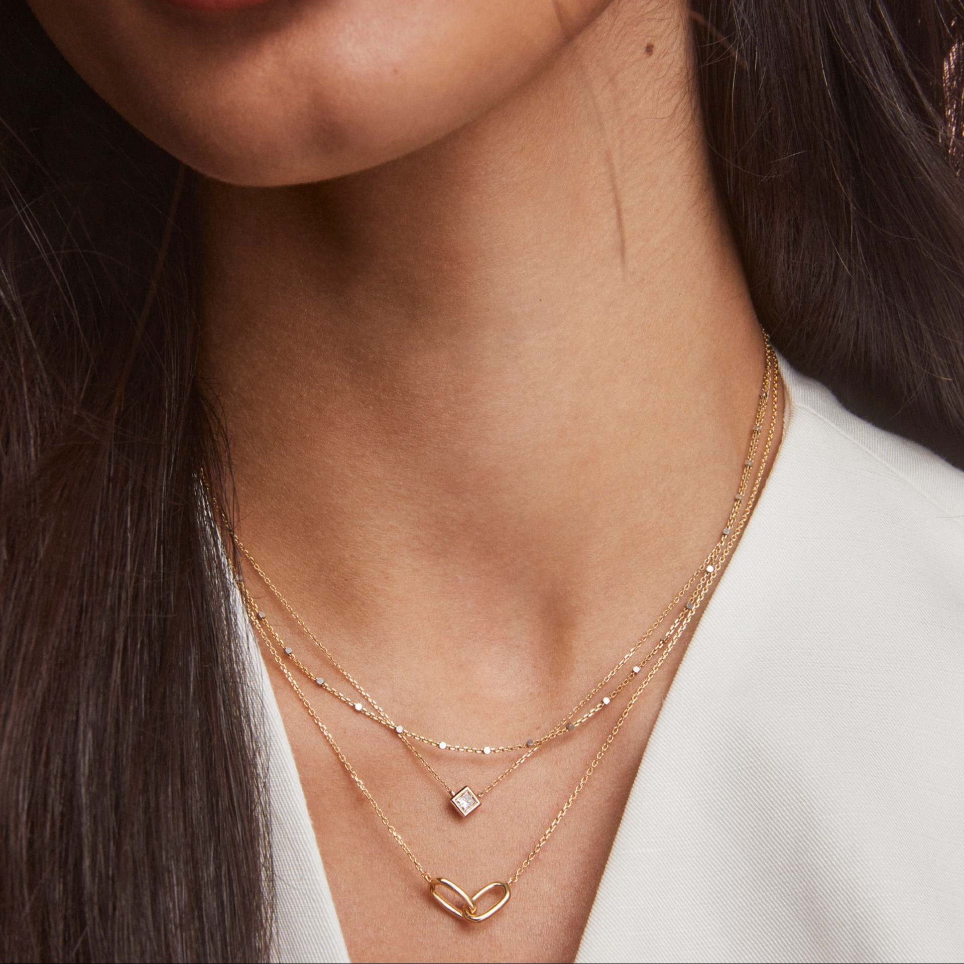 Interlocking Double Ring Geometric Gold Clavicle Necklace